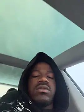 Snapshot of cjbuckkz11 chatting on 12.04.25 cjbuckkz11 online show from 12.04.25