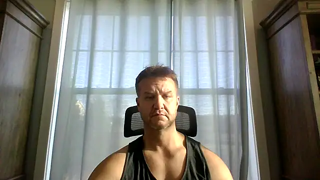 Snapshot of 45andfit1 chatting on 12.03.25 45andfit1 online show from 12.03.25