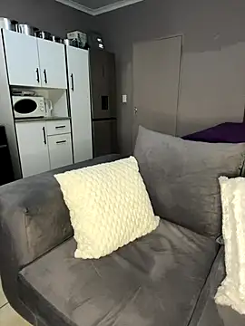 Snapshot of SweetCandy84 chatting on 11.28.25 SweetCandy84 online show from 11.28.25