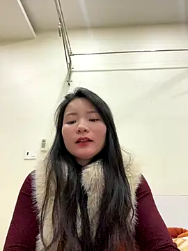 Bee Yellow00 online show from 01.07.26