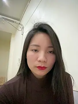 Bee Yellow00 online show from 03.05.26