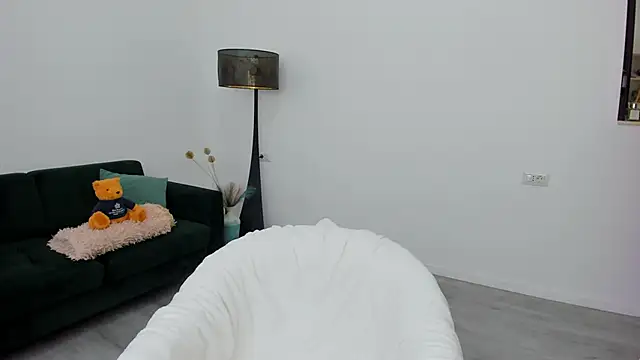 Snapshot of Arya_Anna chatting on 11.24.25 Arya Anna online show from 11.24.25