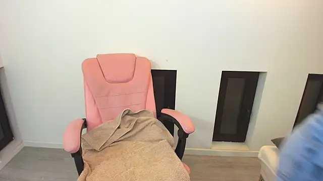 Snapshot of Arya_Anna chatting on 12.15.25 Arya Anna online show from 12.15.25