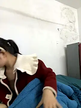 Snapshot of Pig_pig11 chatting on 11.25.25 Pig pig11 online show from 11.25.25