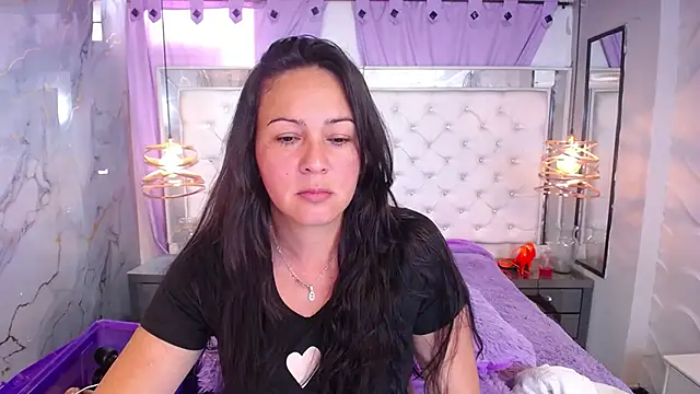 Melissa-roberts online show from 10.24.25