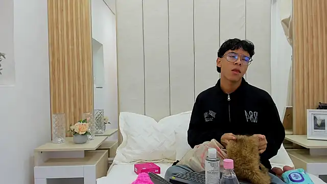 adams bobby online show from 07.12.26