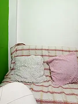 Snapshot of valilu_rosse27 chatting on 02.21.26 valilu rosse27 online show from 02.21.26