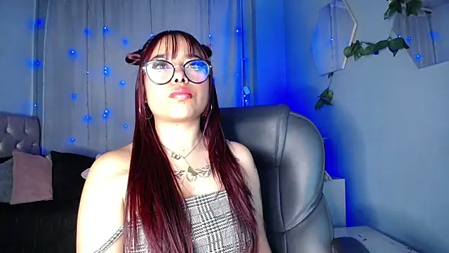 LittleNathy  online show from 11.04.25