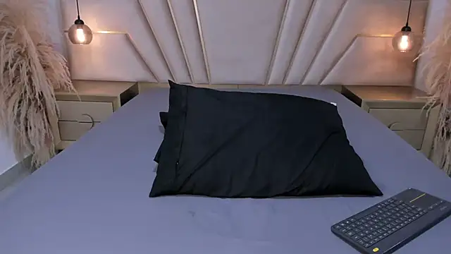 MaroxCute online show from 11.29.25