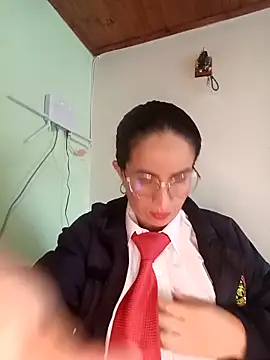 Snapshot of Valentina--1 chatting on 10.30.25 Valentina--1 online show from 10.30.25