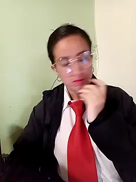 Snapshot of Valentina--1 chatting on 11.24.25 Valentina--1 online show from 11.24.25