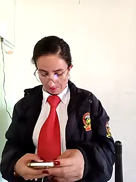 Snapshot of Valentina--1 chatting on 11.25.25 Valentina--1 online show from 11.25.25