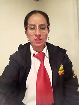 Snapshot of Valentina--1 chatting on 11.26.25 Valentina--1 online show from 11.26.25