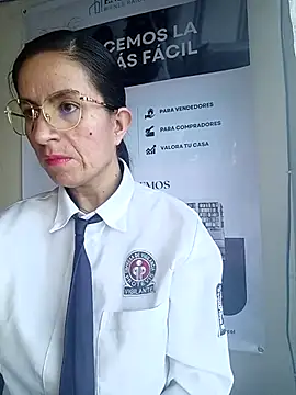 Snapshot of Valentina--1 chatting on 12.05.25 Valentina--1 online show from 12.05.25