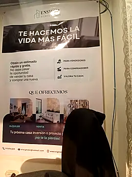 Snapshot of Valentina--1 chatting on 03.30.26 Valentina--1 online show from 03.30.26