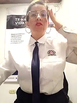 Snapshot of Valentina--1 chatting on 04.28.26 Valentina--1 online show from 04.28.26