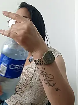 Caroline-17 online show from 11.04.25