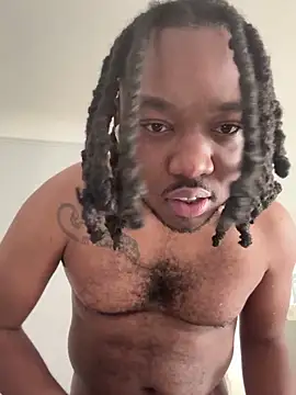 Snapshot of therealredx chatting on 10.24.25 therealredx online show from 10.24.25