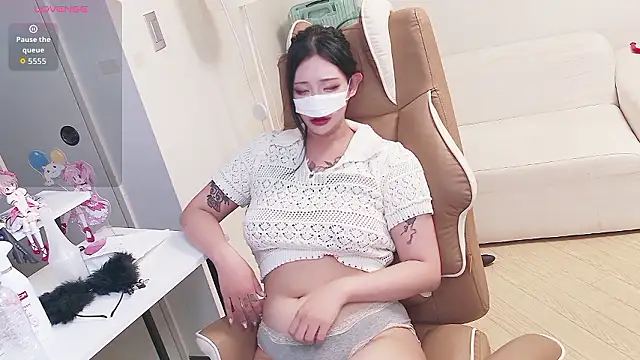 Milk Sola online show from 06.20.26
