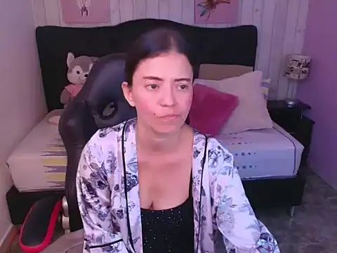 Snapshot of _Rachel_Jones_ chatting on 02.03.26 Rachel Jones online show from 02.03.26