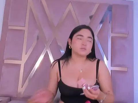 esmeraldaasm online show from 11.13.25