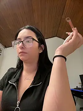 Snapshot of Kloe_Novoa chatting on 11.05.25 Kloe Novoa online show from 11.05.25