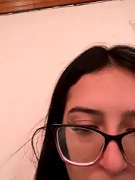 Snapshot of Kloe_Novoa chatting on 12.02.25 Kloe Novoa online show from 12.02.25