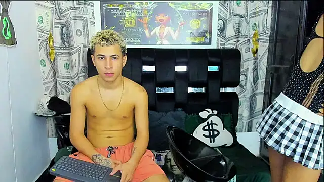 Snapshot of Horny_Duo0 chatting on 11.06.25 Horny Duo0 online show from 11.06.25