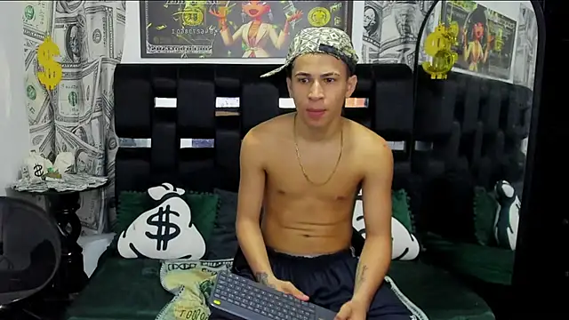 Snapshot of Horny_Duo0 chatting on 11.09.25 Horny Duo0 online show from 11.09.25