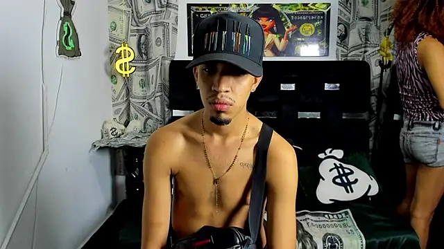 Snapshot of Horny_Duo0 chatting on 11.25.25 Horny Duo0 online show from 11.25.25