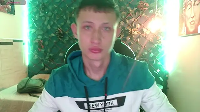 Garuo 18 online show from 11.15.25