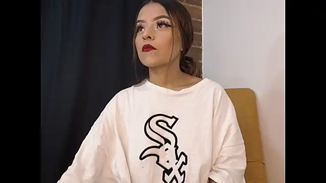 hailey bri online show from 11.05.25