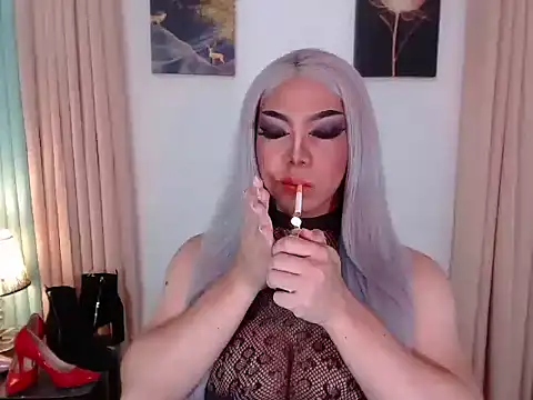 Snapshot of _Danica_Malibog_ chatting on 11.01.25 Danica Malibog online show from 11.01.25