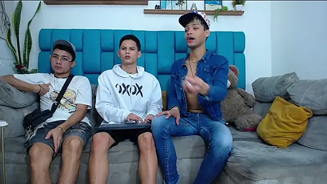 Hot Boys Latinos X online show from 02.08.26