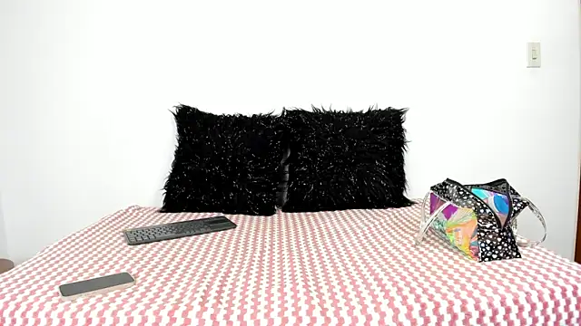 Snapshot of Vanessa_Martinz chatting on 10.31.25 Vanessa Martinz online show from 10.31.25