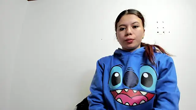 Snapshot of Vanessa_Martinz chatting on 11.09.25 Vanessa Martinz online show from 11.09.25