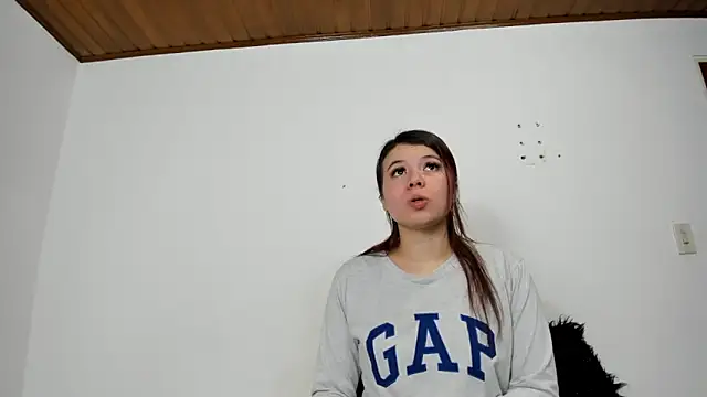 Snapshot of Vanessa_Martinz chatting on 11.13.25 Vanessa Martinz online show from 11.13.25