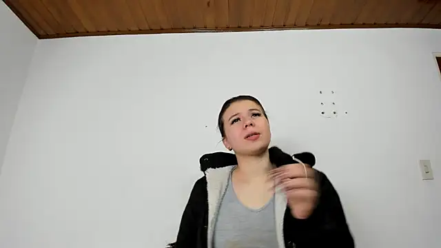 Snapshot of Vanessa_Martinz chatting on 11.15.25 Vanessa Martinz online show from 11.15.25