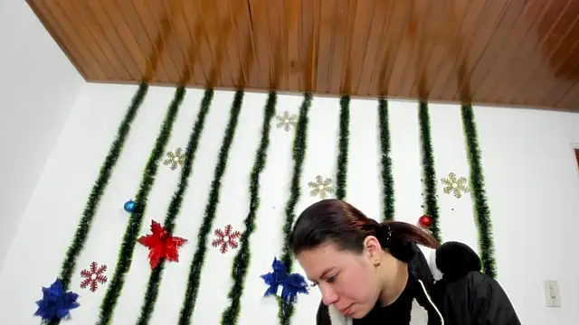 Snapshot of Vanessa_Martinz chatting on 11.24.25 Vanessa Martinz online show from 11.24.25