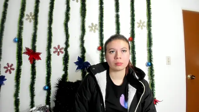 Snapshot of Vanessa_Martinz chatting on 12.02.25 Vanessa Martinz online show from 12.02.25