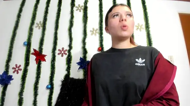 Snapshot of Vanessa_Martinz chatting on 12.05.25 Vanessa Martinz online show from 12.05.25