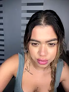 Alanna-foxx online show from 12.16.25