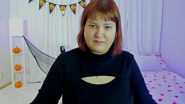 Snapshot of KendallRoie chatting on 11.02.25 KendallRoie online show from 11.02.25