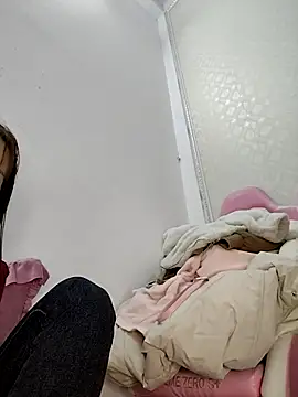 Snapshot of ezabel- chatting on 12.15.25 ezabel- online show from 12.15.25