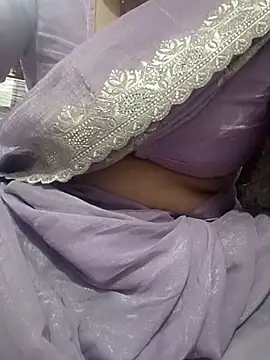 Snapshot of Best_couple2001 chatting on 11.01.25 Best couple2001 online show from 11.01.25