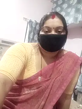 Snapshot of Best_couple2001 chatting on 11.13.25 Best couple2001 online show from 11.13.25