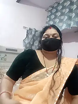 Snapshot of Best_couple2001 chatting on 11.14.25 Best couple2001 online show from 11.14.25