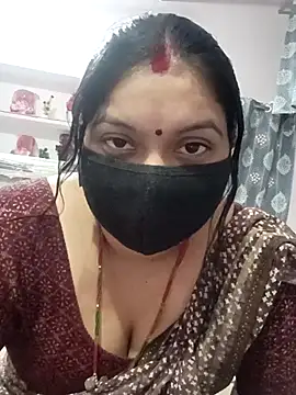 Snapshot of Best_couple2001 chatting on 11.21.25 Best couple2001 online show from 11.21.25