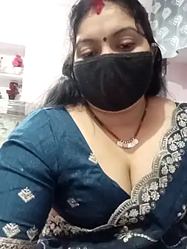 Snapshot of Best_couple2001 chatting on 11.25.25 Best couple2001 online show from 11.25.25