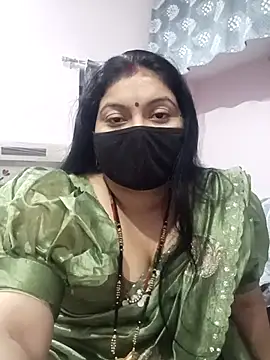 Snapshot of Best_couple2001 chatting on 11.26.25 Best couple2001 online show from 11.26.25